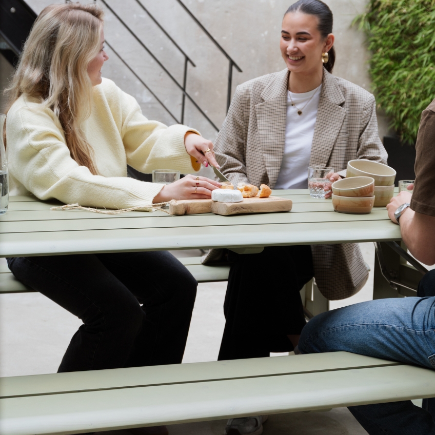 Zuiver Zahradní lavice AVENUE 170 cm