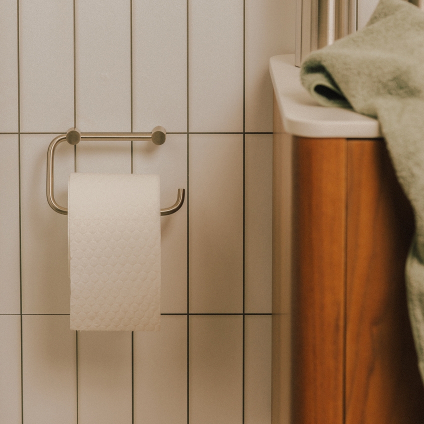 Cosmic Černý kovový držák Logic