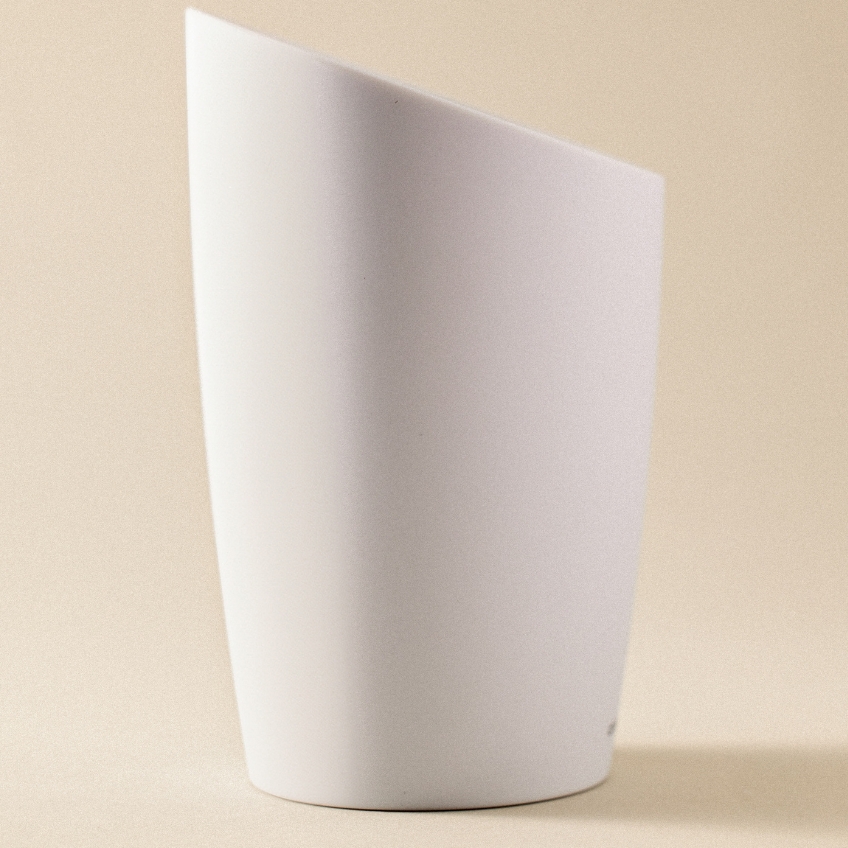 Cosmic Černý plastový stojan na zubní kartáčky Saku