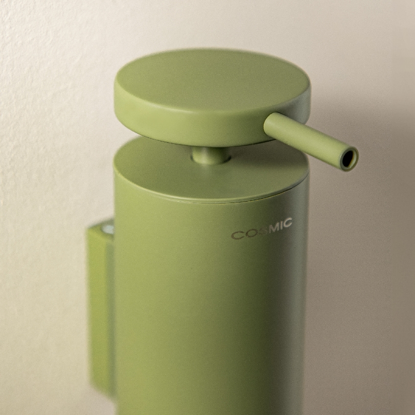 Cosmic Zelený kovový nástěnný dávkovač mýdla Geyser