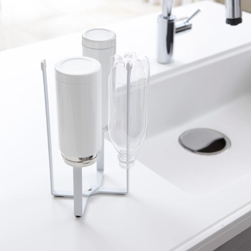 YAMAZAKI Bílý kovový stojan Tower 26