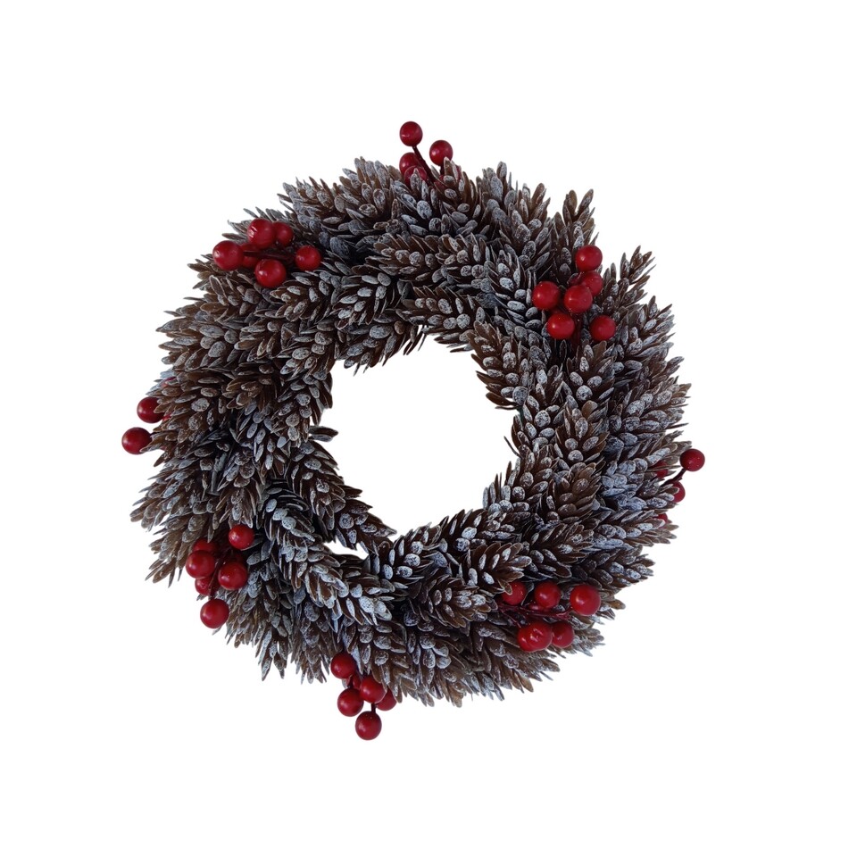 Plastový věnec ojíněný šišky a červené bobule